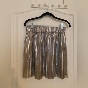 ISABEL MARANT ÉTOILE | Pleated Metallic Mini Skirt (EUR 40)-I’m a US4 & it fits